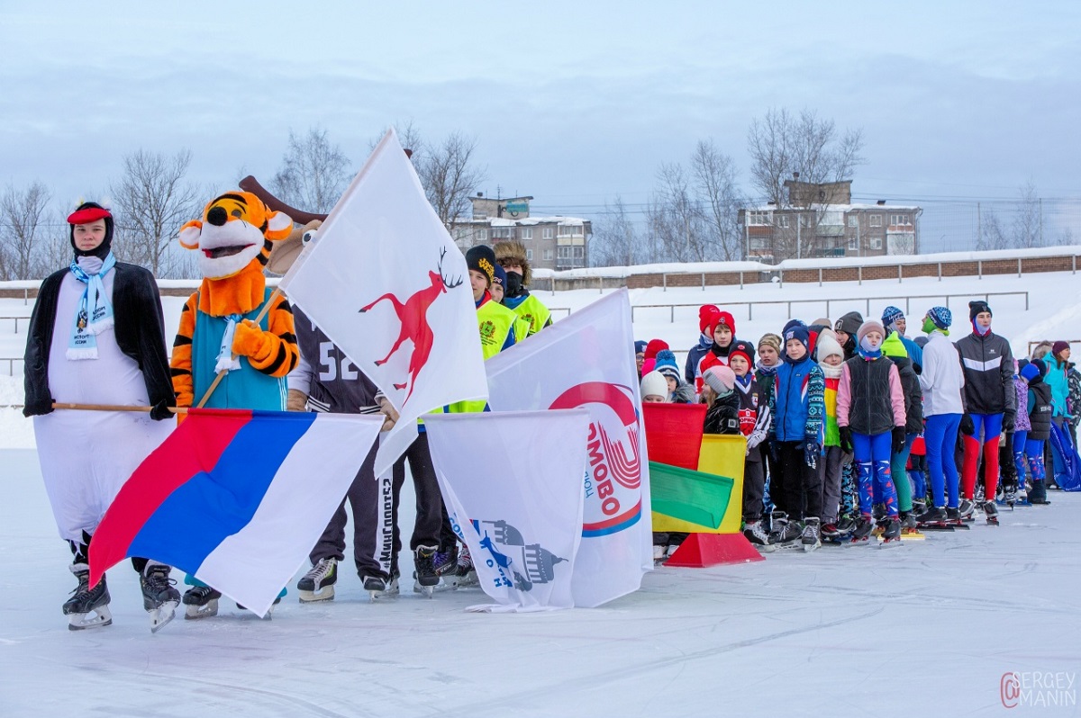 Соревнования «Лёд надежды нашей» открылись парадом