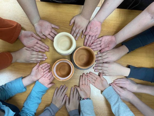 ЛУКОЙЛ поддержал создание гончарной мастерской