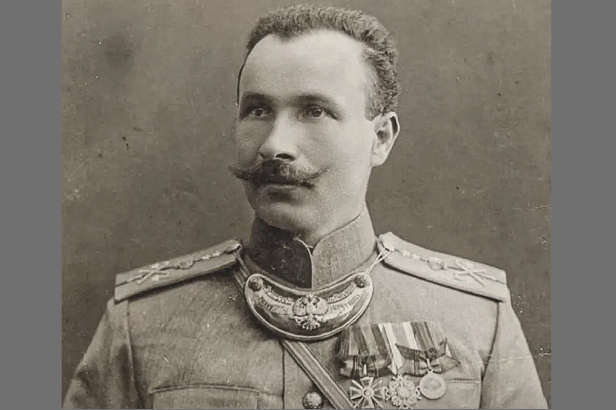 Как один из организаторов Красной армии оказался забытым в России