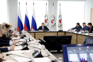 Антикризисный оперштаб обсудил поддержку деревообработки