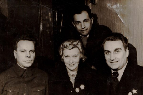 Встреча с Любовью: «Нижегородская правда» поделилась архивным фото со звездой советского кино