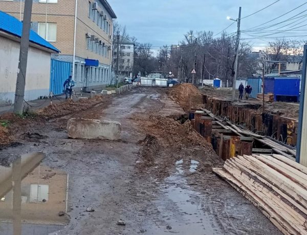 Нижегородцам объяснили, почему затянулись ремонтные работы по улице Вязниковской