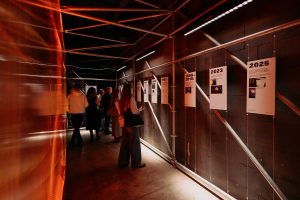 Эксперименты обещают стать искусством: как зародился синтез света, музыки и технологий