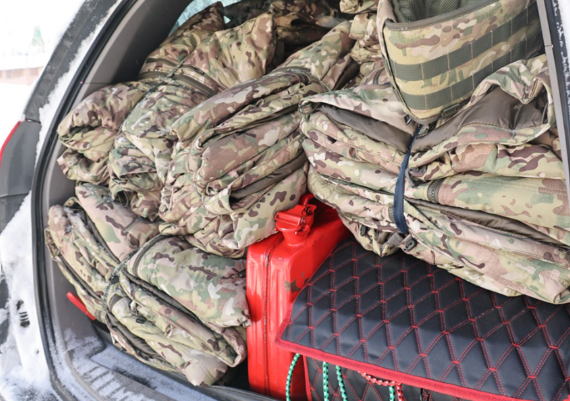 Нижегородские депутаты направили гуманитарный груз бойцам СВО