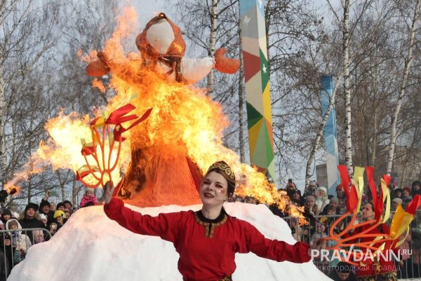 Чучело Масленицы сожгли в Сормовском районе Нижнего Новгорода