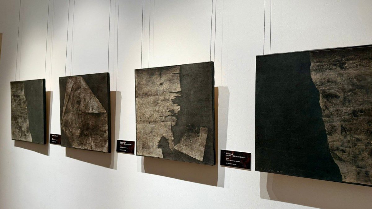 В Нижегородском музее открылась выставка Евгения Кравцова «Коррозия»