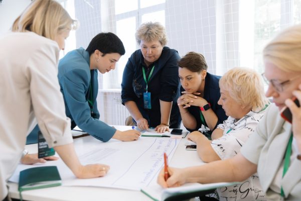 Сотрудников нижегородских интернатов приглашают к участию в программе переподготовки Института советников