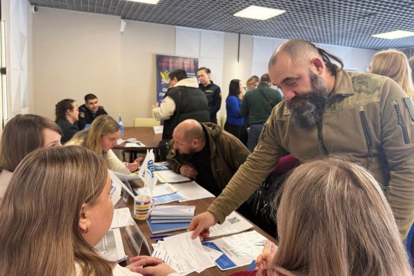 Более 100 ветеранов СВО посетили ярмарку вакансий в Нижнем Новгороде
