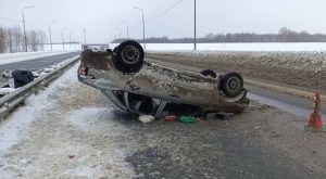 Отечественная легковушка перевернулась на трассе М‑12