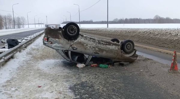 Отечественная легковушка перевернулась на трассе М‑12