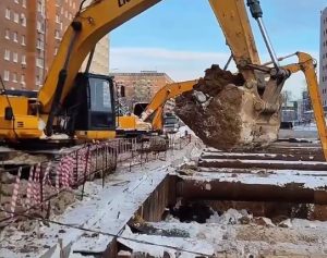 Стартовый котлован для строительства метро начали копать на улице Горького