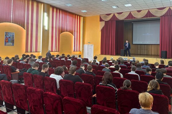 Работники АО «Транснефть – Верхняя Волга» провели встречу со студентами НРТК