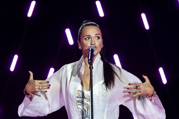 Певица Слава оскандалилась на концерте в Смоленске