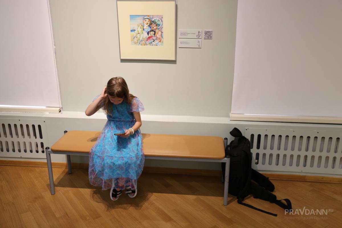 Невролог Макаров рассказал, как избежать появления синдрома «техношеи»