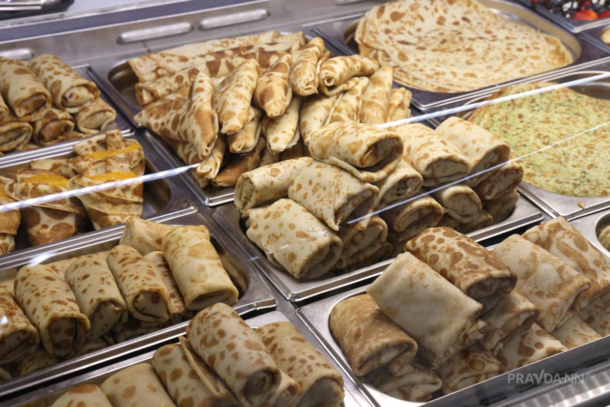 Россияне рассказали о своих любимых начинках для блинов