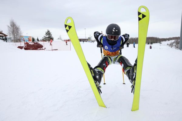 Опубликованы фото с первенства области по горнолыжному спорту в слаломе
