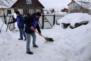 Волонтеры помогли жителям Нижегородской области справиться со снежными завалами
