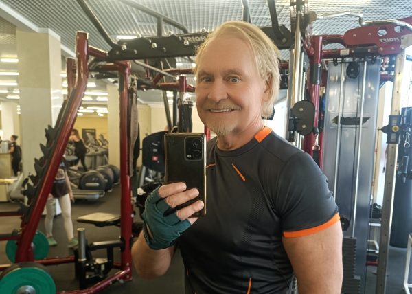 Вадим Булавинов отметил день рождения купанием в проруби и качалкой