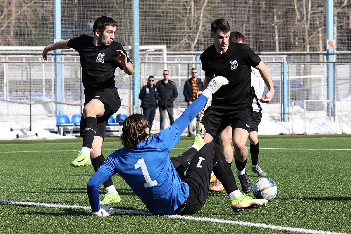 Нижегородский ФК «Победа» вновь возглавил Олег Макеев