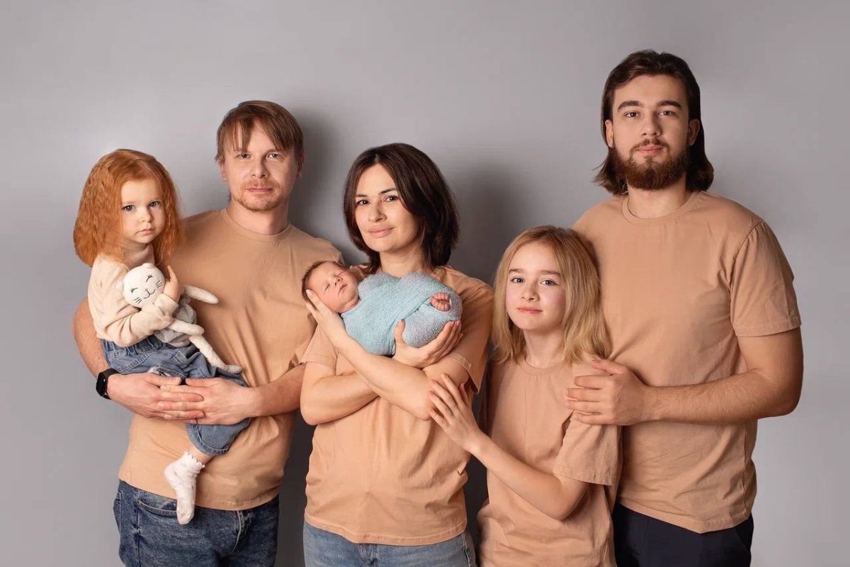 Как рассказывает Даниил, справляться со всеми детьми в одиночку не просто, но супруги друг друга поддерживают