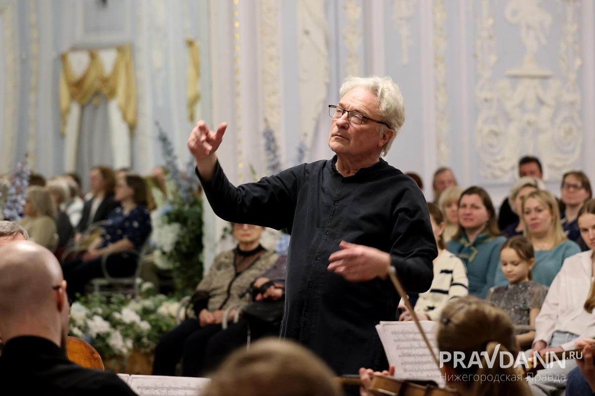 Александр Воложанин