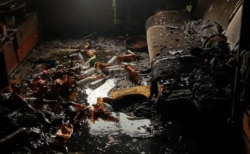 Мужчина и женщина погибли в пожаре на улице Александра Люкина