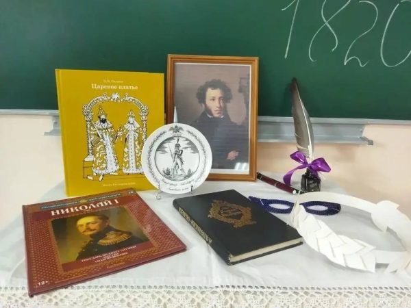 Фрагменты произведений Чайковского и Глинки прозвучат вместо звонков в школах