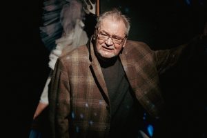 «Хочется синего неба!»: стихи Давида Самойлова превратились в необычный спектакль в театре «Комедiя»