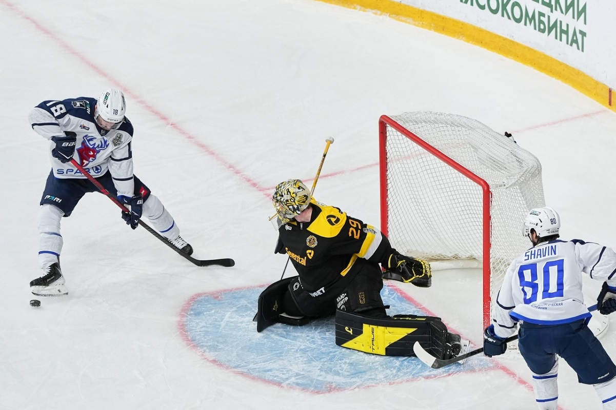 В этом эпизоде первого периода Шэйн Принс не сумел бросить после передачи Никиты Шавина