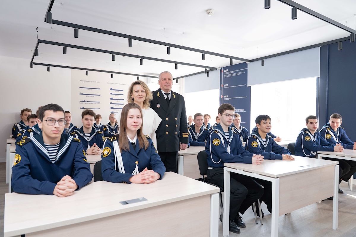 Будущие профессионалы флота принимают участие в открытии аудитории