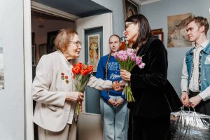 Волонтёры Победы поздравили 128 ветеранов с 8&nbsp;Марта