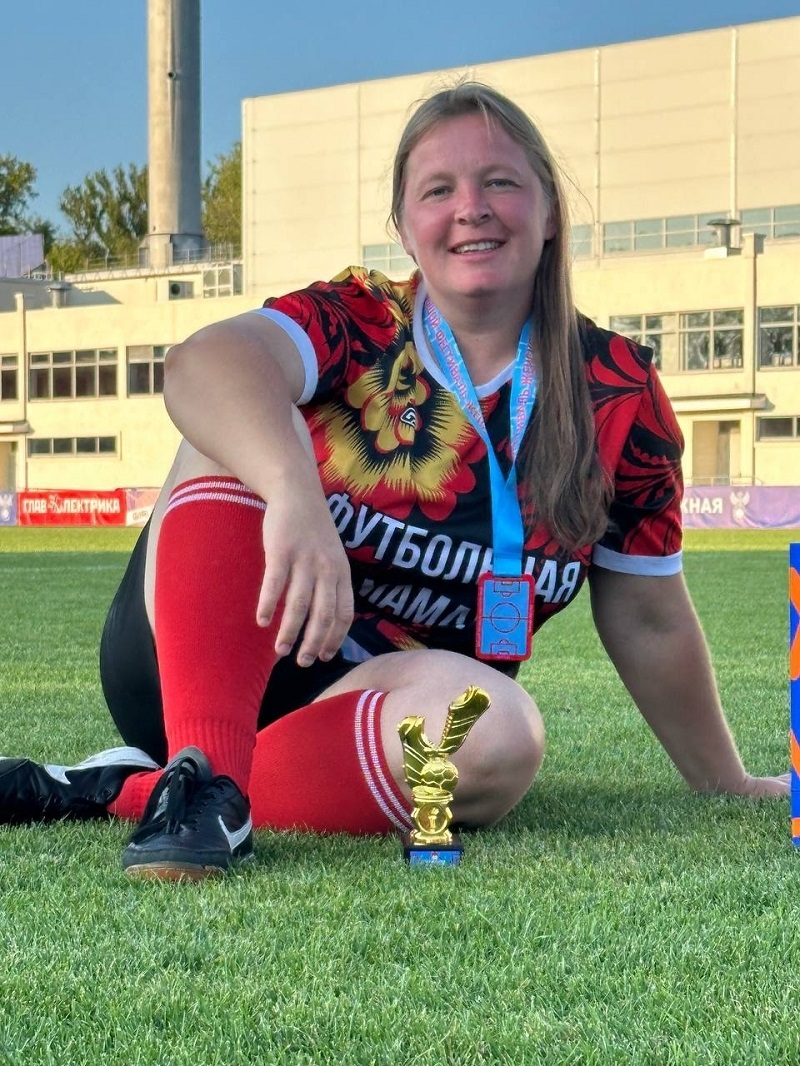 Играть в футбол Елене Ямщиковой нравилось ещё в детстве