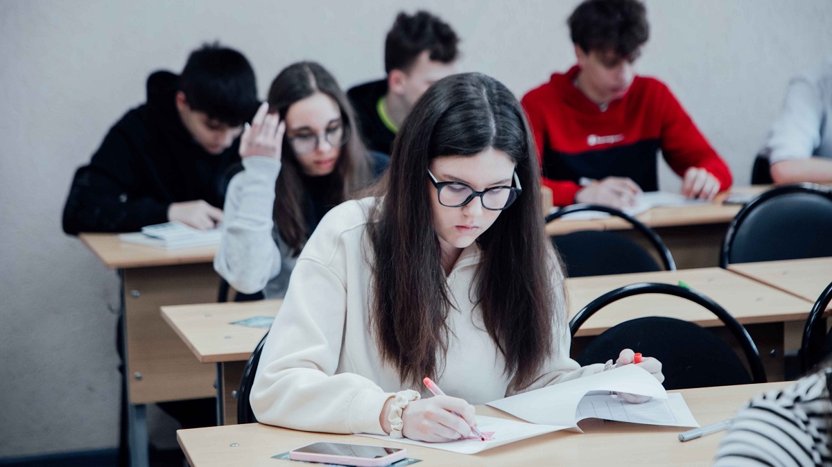 Психолог Маннанова рассказала, как поддержать подростка в период ОГЭ и&nbsp;ЕГЭ