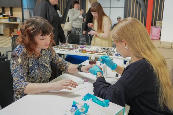 «День красоты» провели нижегородские волонтеры для подопечных ПНИ