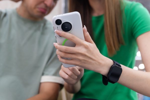 МегаФон предложил абонентам оплачивать связь близких с мобильного счёта