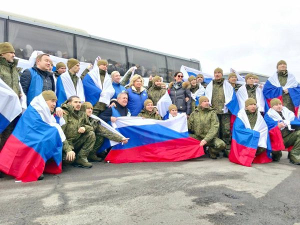 Еще двоих нижегородцев вернули домой из украинского плена