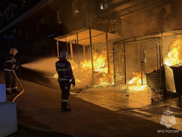 Два мусорных бака сгорели в центре Нижнего Новгорода