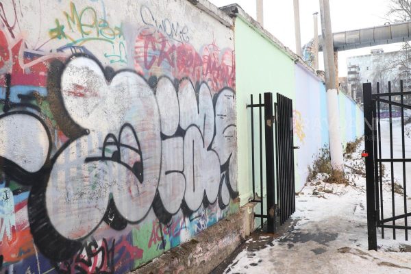 Почти 250 граффити с рекламой наркотиков устранили в Нижегородском районе