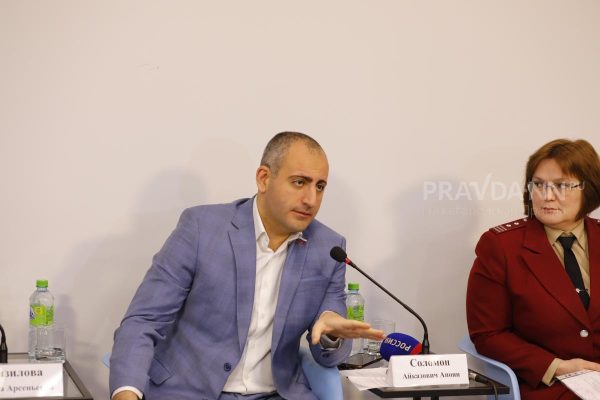 В нижегородском Заксобрании опровергли слухи о задержании Соломона Апояна