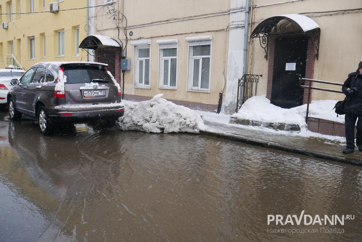 Таких "прудов" уже образовалось по городу не мало