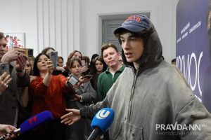 Александр Воложанин