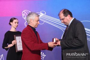 Александр Воложанин