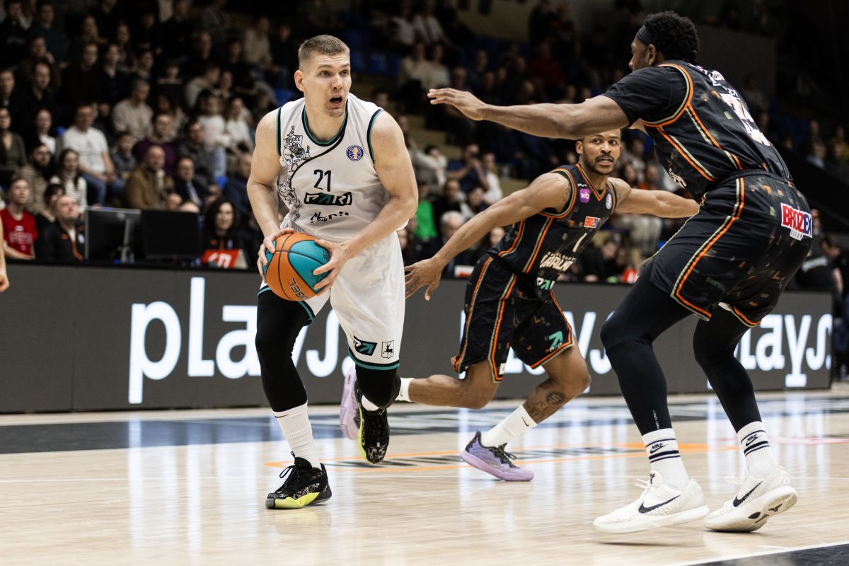 Кирилл Попов перешёл из БК «Пари НН» в «Уралмаш» в обмен на денежную компенсацию