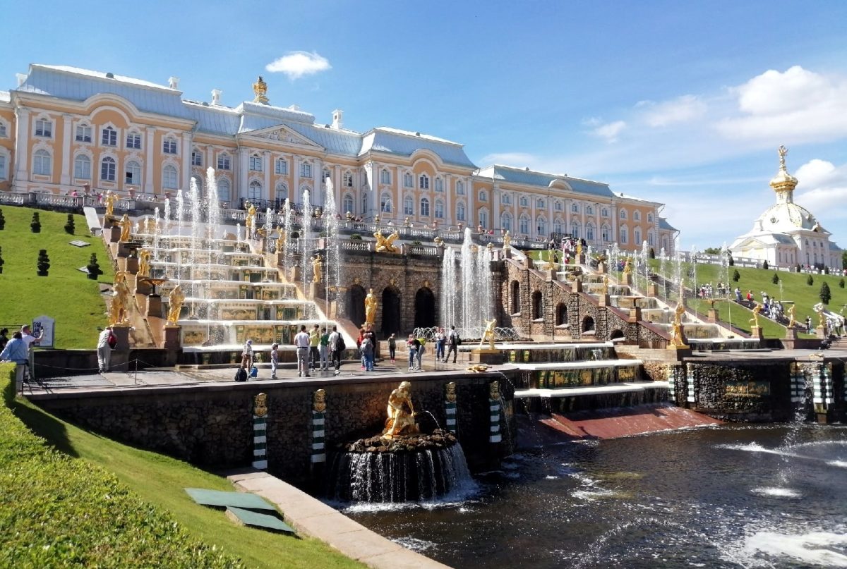 Сезон фонтанов в Петергофе стартует 25 апреля