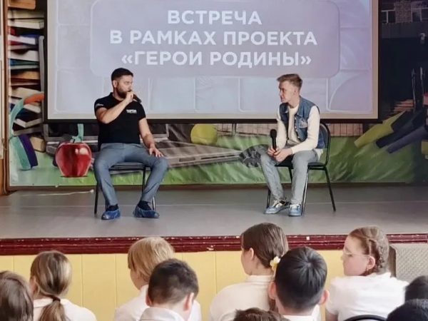 Николай Малеев провел «урок мужества» для школьников