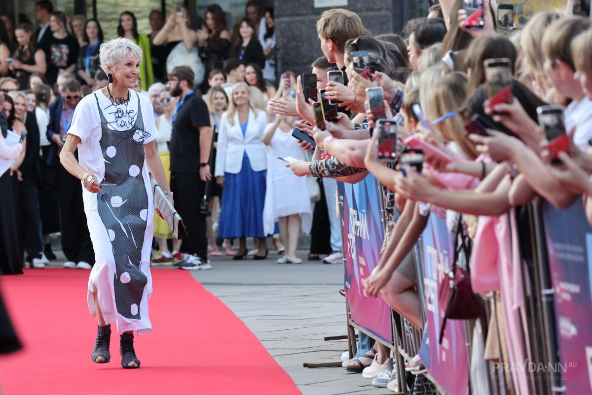 Александр Воложанин