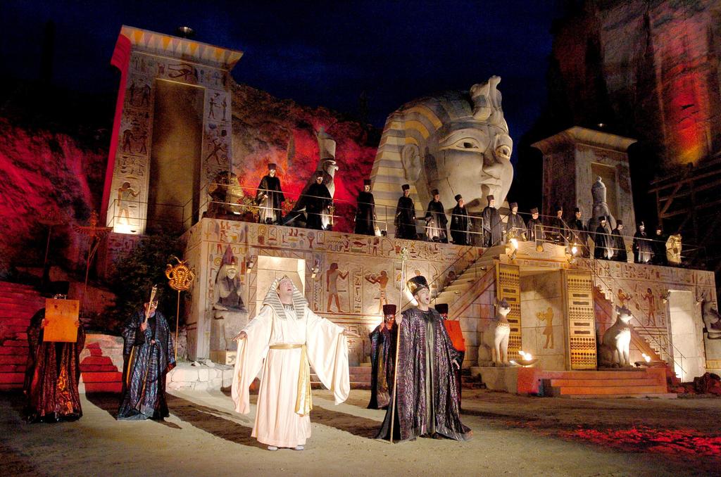 Масштабную оперу "Аида" покажут в кино