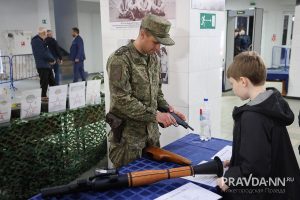 Александр Воложанин