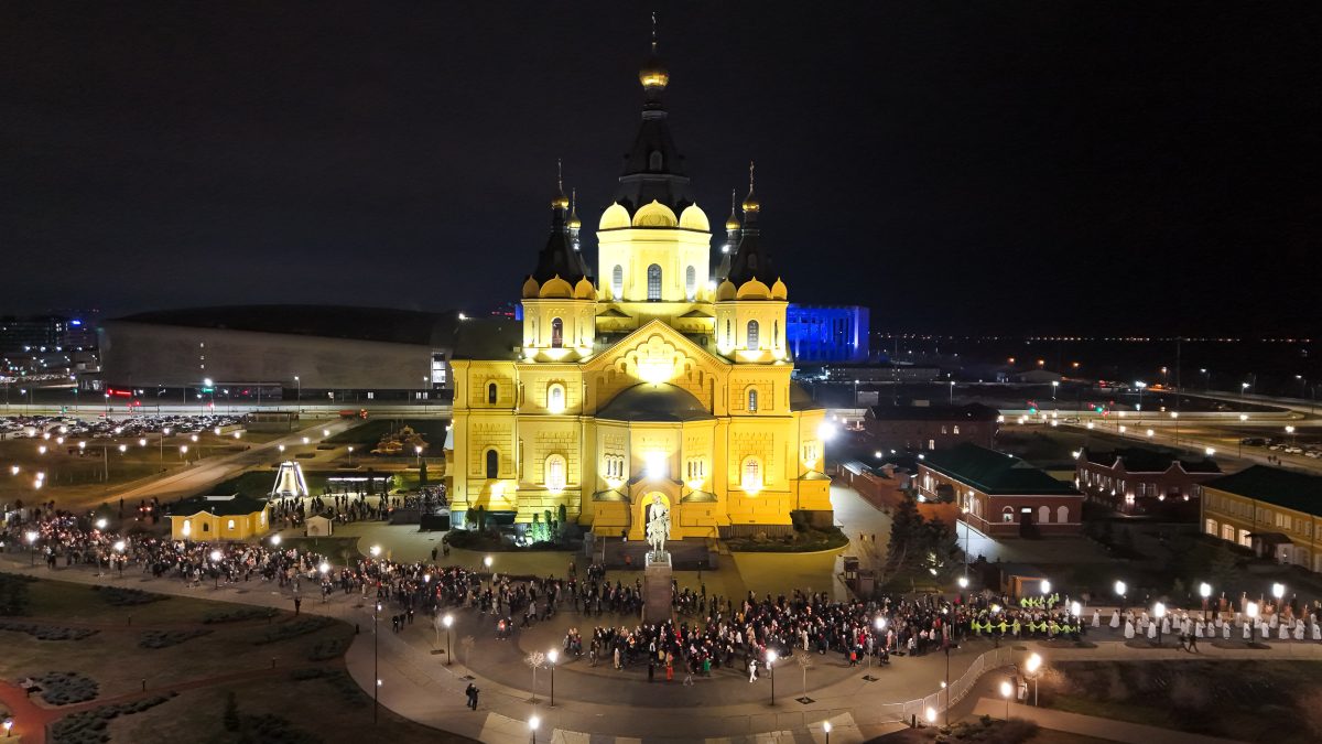 Пасхальное богослужение прошло в Александро-Невском соборе в Нижнем Новгороде