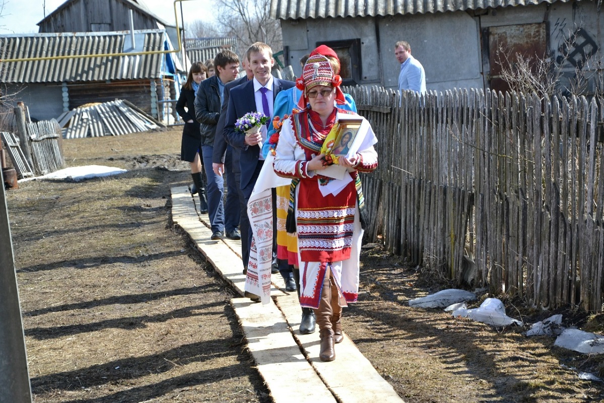 В настоящее время сохранилось много обычаев в эрзянской свадьбе